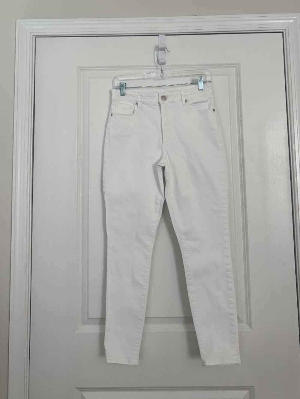 Ann Taylor Classic High Waist White Curvy Straight 5-pocket Denim Jeans Size 4